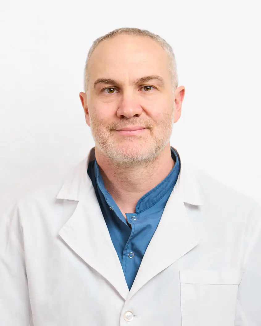 Dr. Gustavo Bolaños